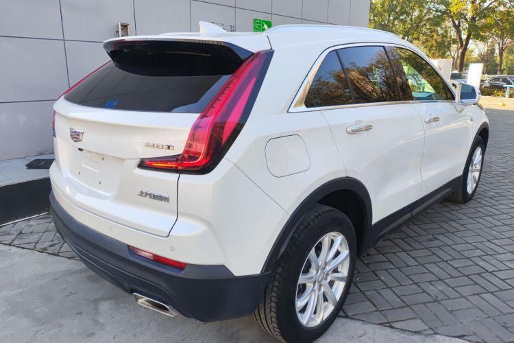 凯迪拉克XT4 2021款 28T 两驱技术型车身外观6005