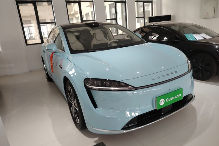 鸿蒙智行 智界R7 2025款 增程 251km Max车身外观3