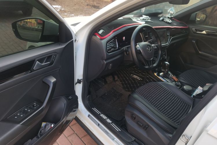 大众 T-ROC探歌 2019款 280TSI DSG四驱豪华型 国V中控内饰20
