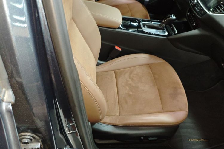 别克 君威 2019款 20T 精英型 国VI中控内饰41