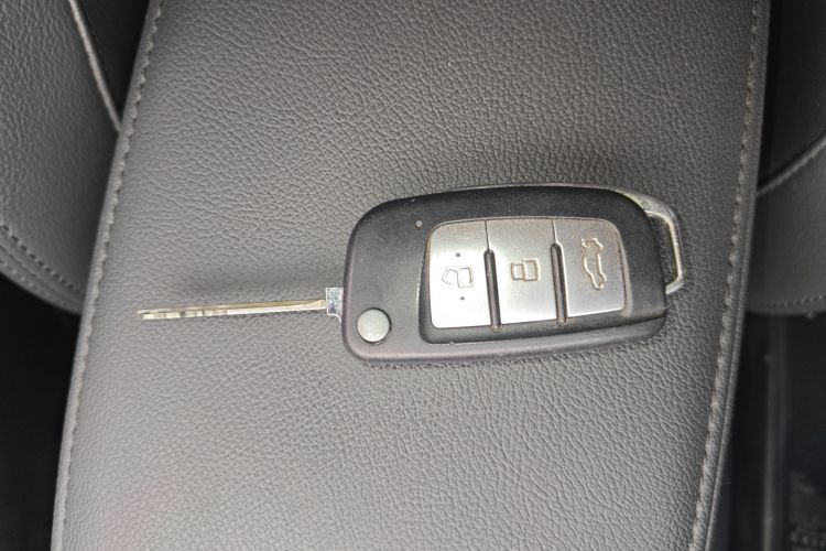 吉利汽车 远景 2020款 1.5L 手动亚运版中控内饰11