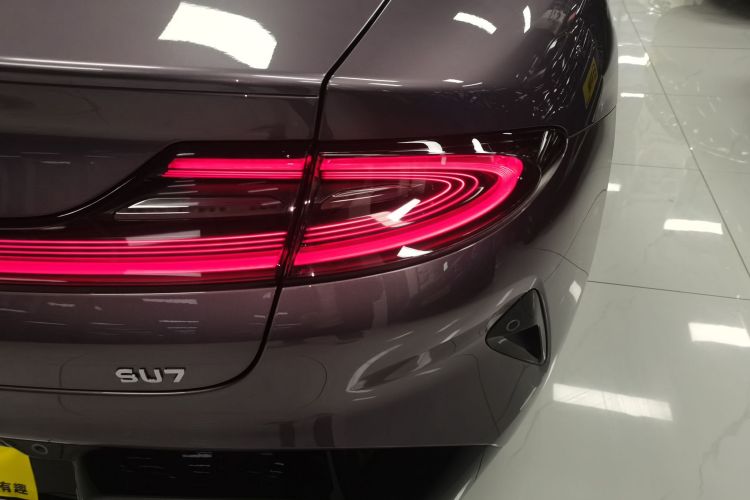 小米汽车 小米SU7 2024款 后驱标准创始版车身外观9