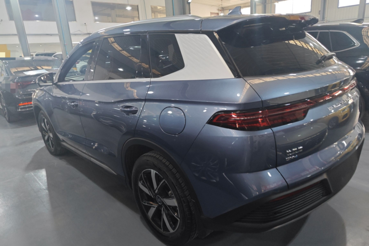 比亚迪 宋Pro新能源 2023款 冠军版 DM-i 110KM超越型车身外观4