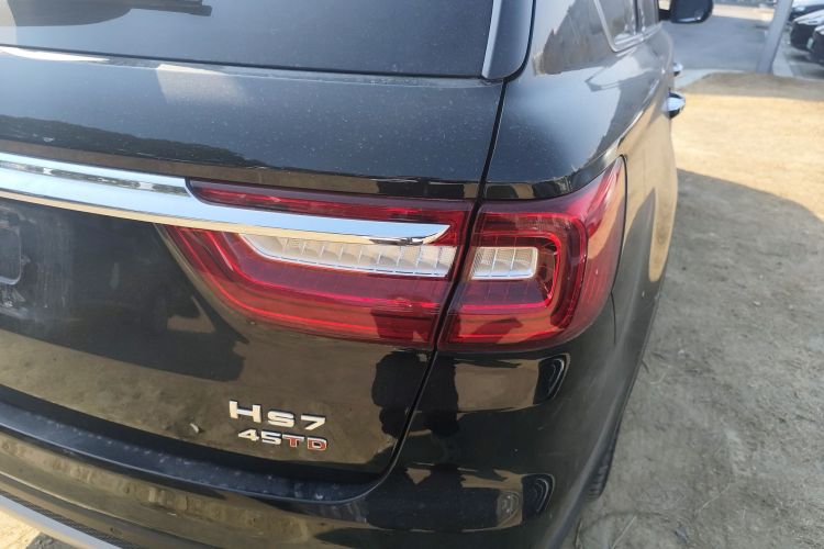 红旗HS7 2022款 2.0T DCT两驱智联旗享版 五座车身外观9