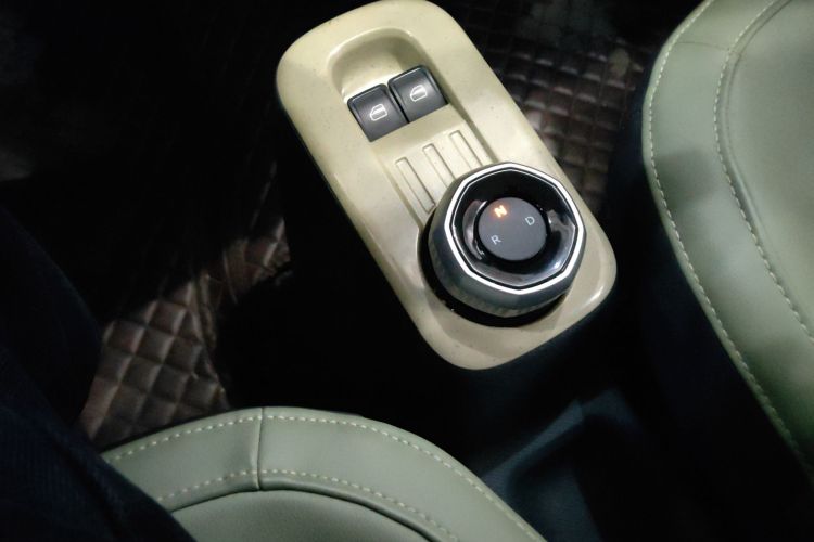 吉利银河 2024款 200km 熊猫骑士局部细节18