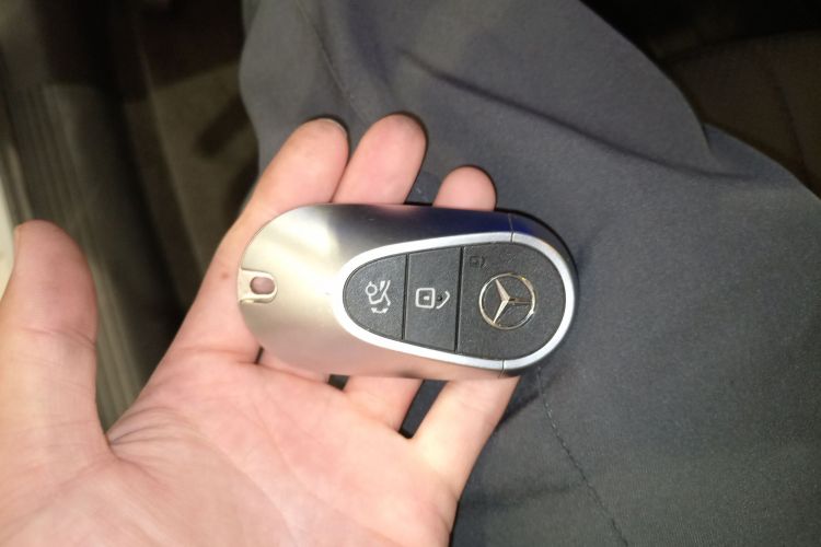 奔驰EQE 2022款 350 先型特别版中控内饰7001