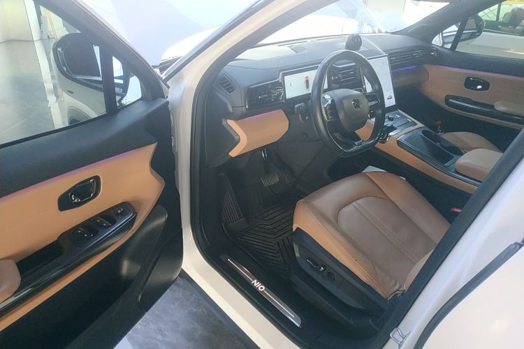 蔚来ES6 2020款 455KM 运动版中控内饰7003