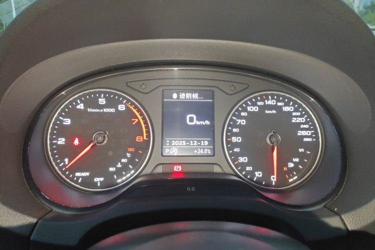 奥迪A3 2017款 Sportback 35 TFSI 运动型中控内饰14