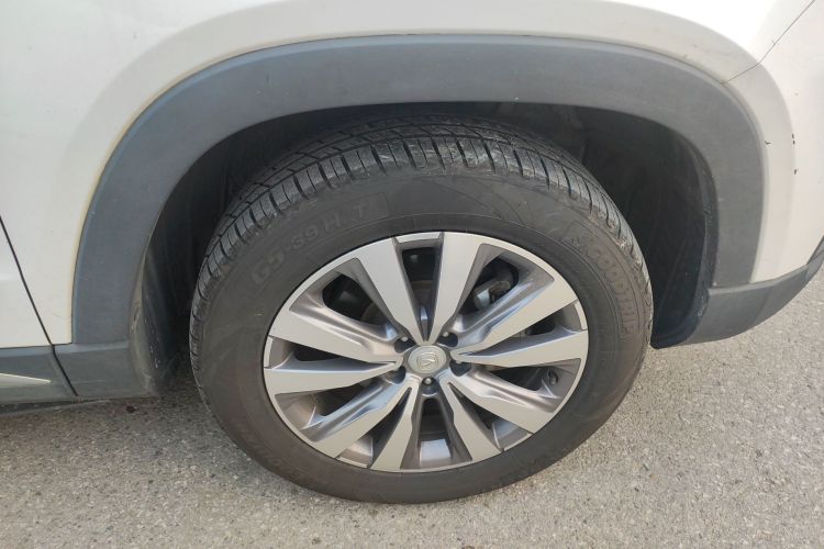 长安CS95 2017款 2.0T 两驱智途版车身外观10