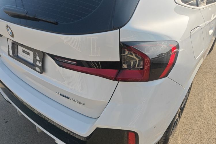 宝马X1 2023款 sDrive25Li M运动套装车身外观9