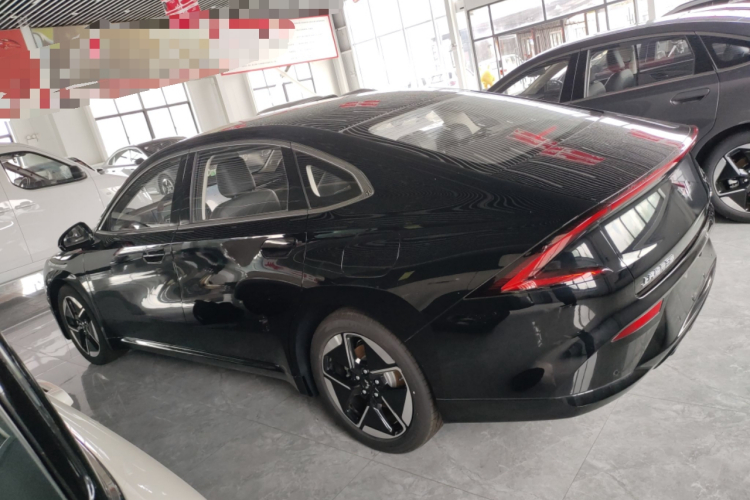 五菱汽车 五菱星光 2024款 共创版 510 进阶型车身外观4