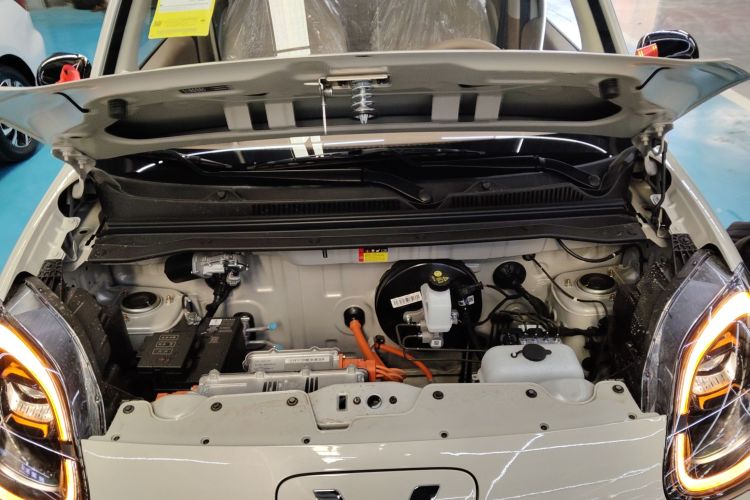 五菱汽车 宏光MINIEV 2025款 四门版 进阶款机舱底盘24