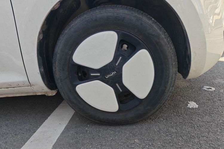 长安启源 长安Lumin 2022款 210km 香甜款车身外观10