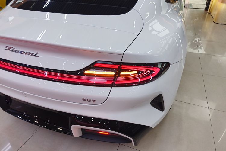 小米汽车 小米SU7 2024款 后驱超长续航高阶智驾Pro版车身外观9