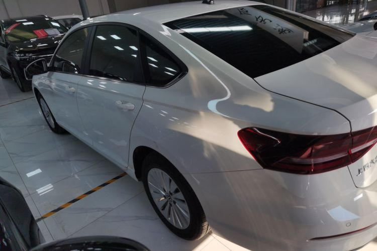 大众 朗逸 2021款 1.5L 自动舒适版车身外观4