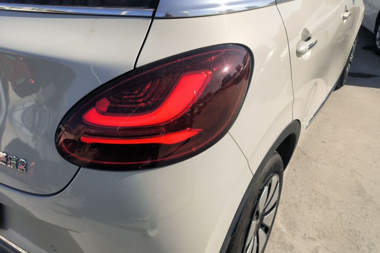 五菱汽车 五菱缤果 2025款 333km 悦享款车身外观9