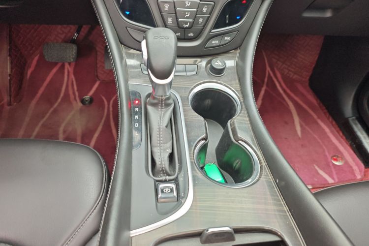 别克 昂科威 2019款 20T 两驱领先型 国V中控内饰18