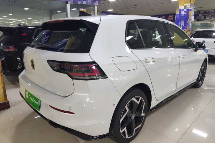 大众 高尔夫 2025款 300TSI R-Line车身外观7