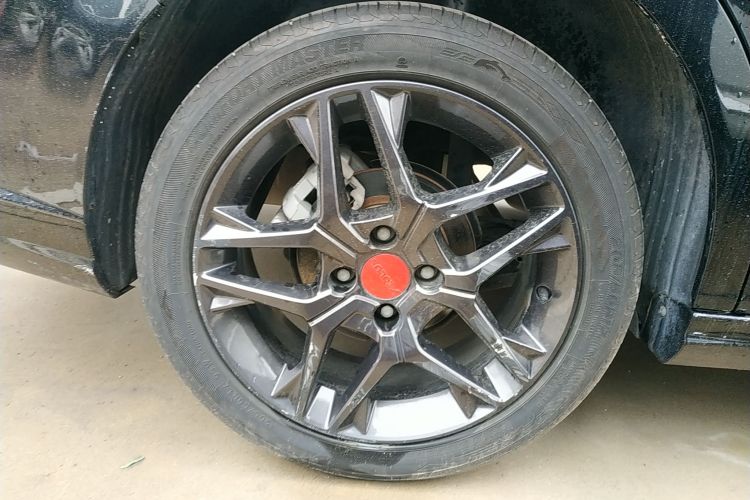 东风风神 奕炫 2021款 230T 自动追影骑士版车身外观6008