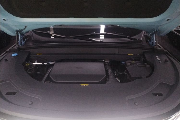 理想汽车 理想L7 2024款 Ultra机舱底盘24