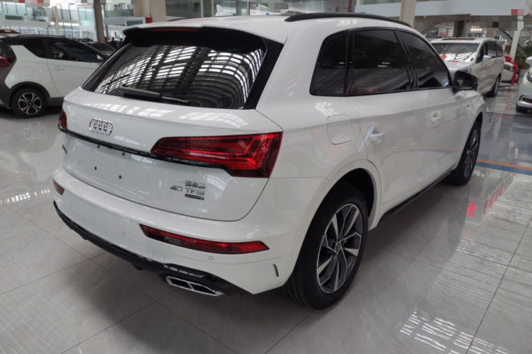 奥迪Q5L 2023款 40T 时尚动感型车身外观7