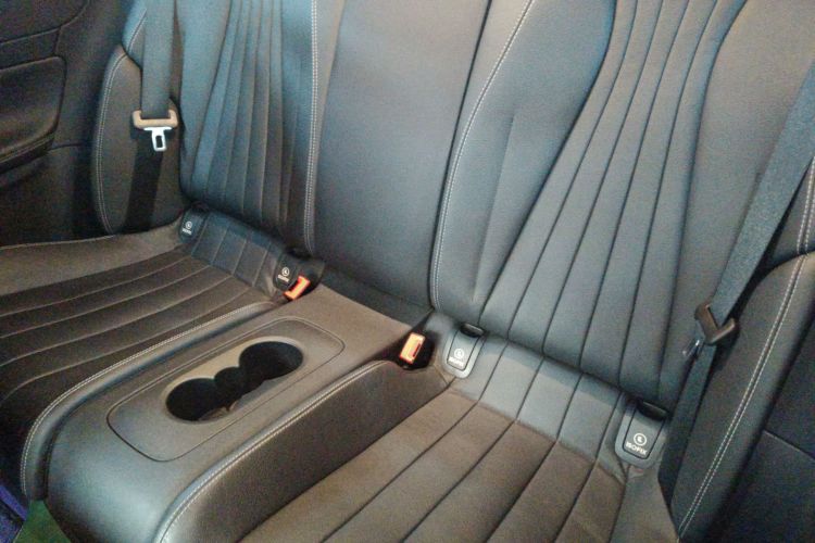 奔驰E级(进口) 2020款 E 260 轿跑车中控内饰21