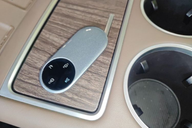 鸿蒙智行 智界R7 2025款 增程 251km Max中控内饰7001