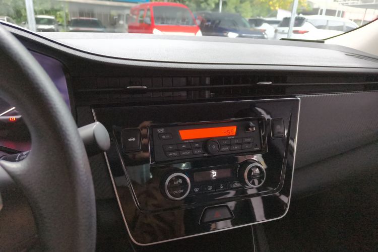 启辰D60EV 2023款 PLUS 舒适版SI型中控内饰16