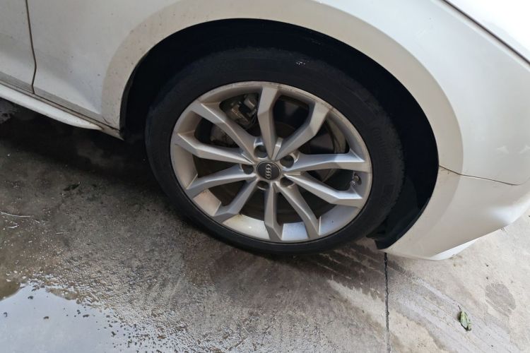 奥迪A4L 2018款 30周年年型 40 TFSI 时尚型车身外观6007