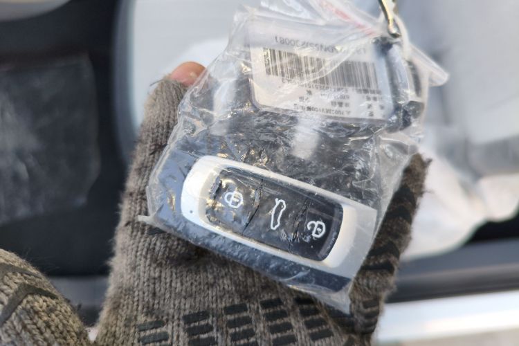 吉利银河 熊猫 2025款 210km 元气熊中控内饰11