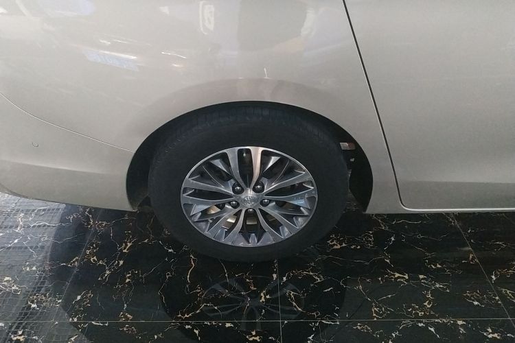 别克GL8 2021款 ES陆尊 653T 尊享型车身外观6008