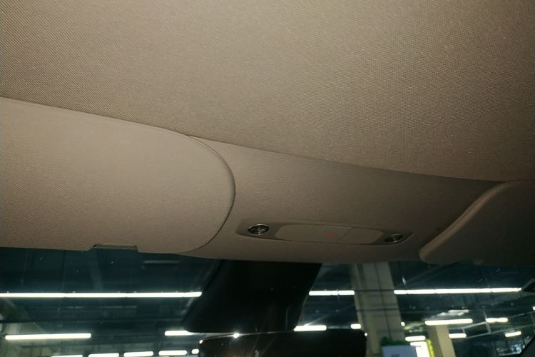 特斯拉 Model Y 2023款 长续航全轮驱动版局部细节22