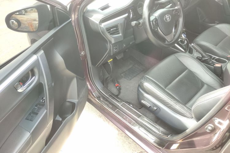 丰田 雷凌 2017款 改款双擎 1.8H GS-L E-CVT领先版 国V中控内饰20