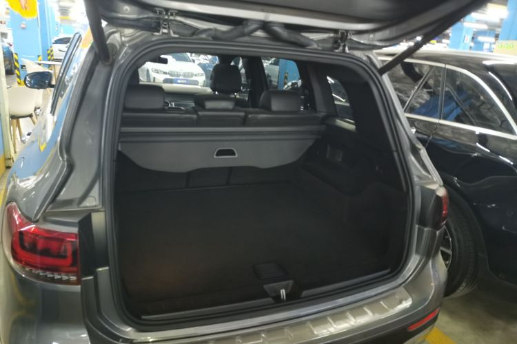 奔驰GLB 2021款 GLB 200 动感型局部细节23