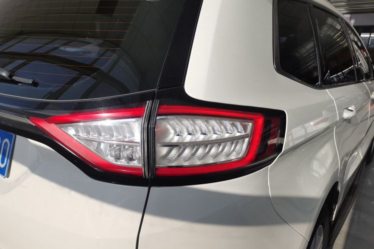 福特 锐界 2018款 EcoBoost 245 两驱精锐型 5座 国V车身外观9