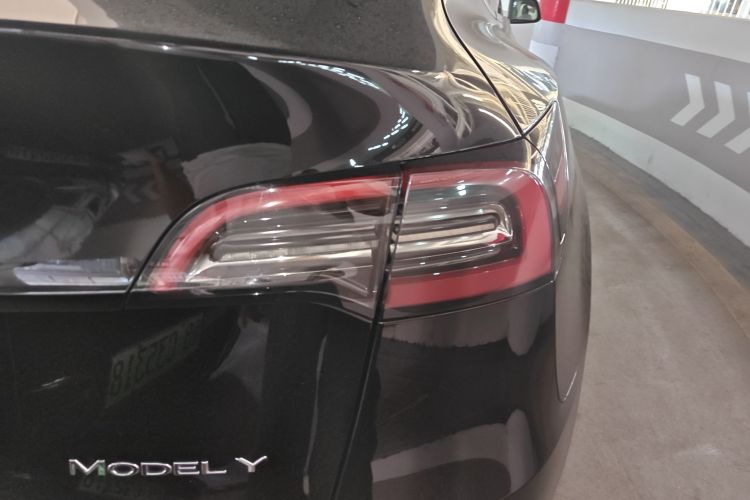 特斯拉 Model Y 2022款 后轮驱动版车身外观6001