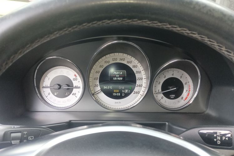 奔驰GLK级 2014款 GLK 200 标准型中控内饰14