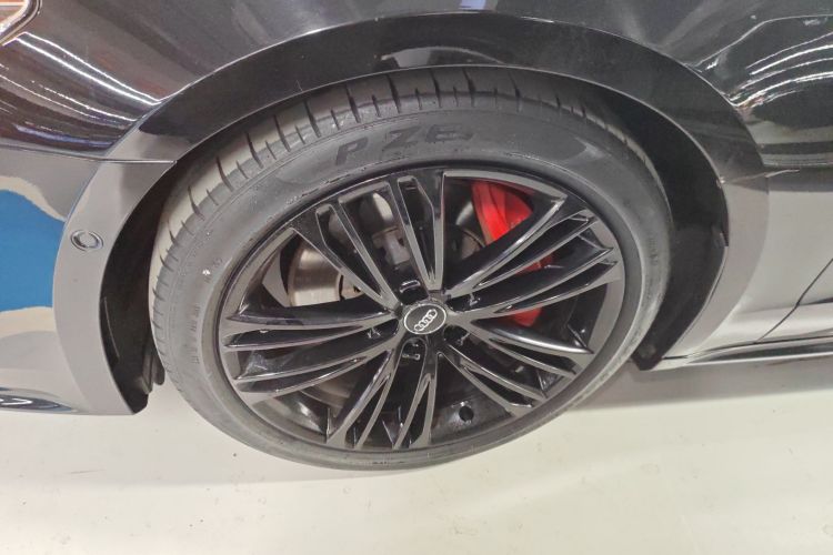 奥迪A7 2019款 55 TFSI quattro 动感型车身外观6005