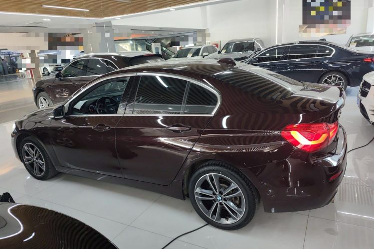 宝马1系 2018款 118i 运动型车身外观6003