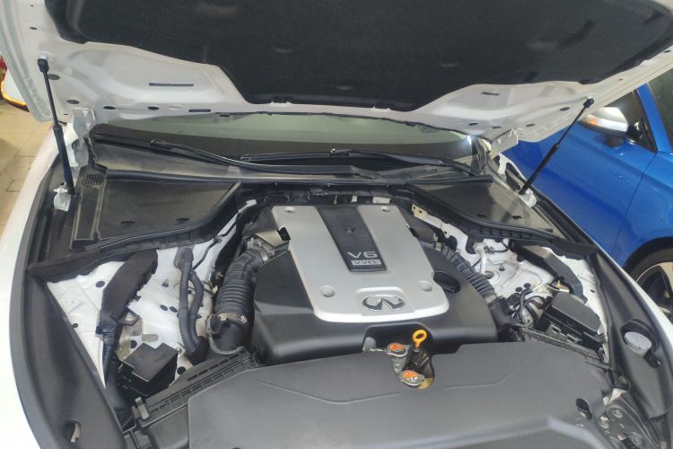 英菲尼迪Q50 2014款 3.7L 舒适版机舱底盘24