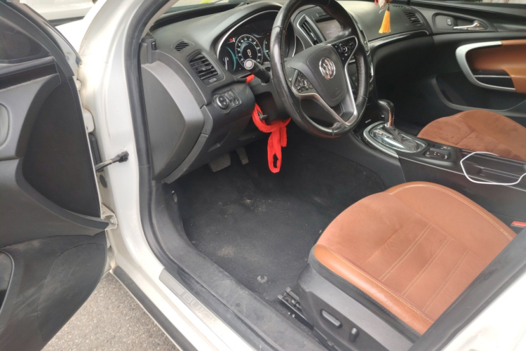 别克 君威 2015款 1.6T 精英技术型中控内饰7003