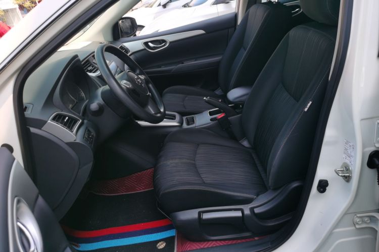 日产 轩逸 2022款 经典 1.6XE CVT舒适版中控内饰19