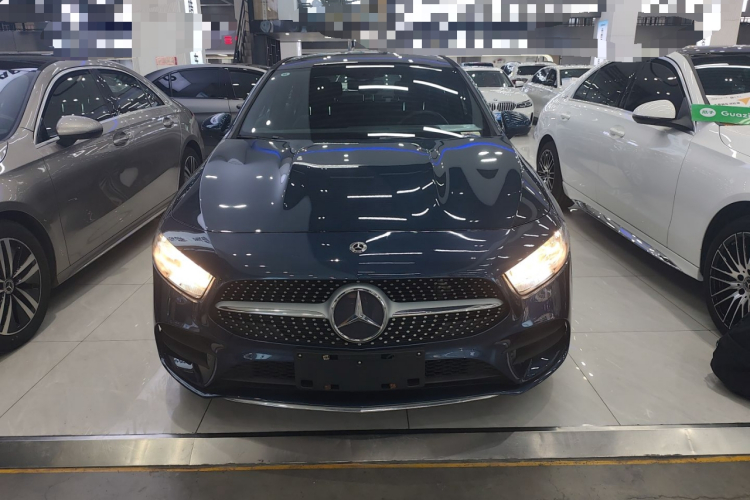 奔驰A级 2019款 A 180 L 运动轿车车身外观6001