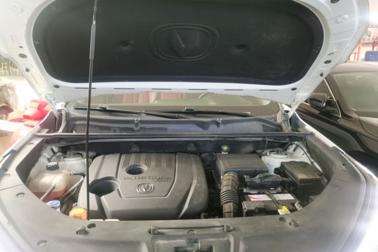 长安CS75 PLUS 2020款 1.5T 自动豪华型机舱底盘24