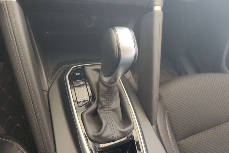 雷诺 科雷傲 2017款 2.0L 两驱舒适版中控内饰18