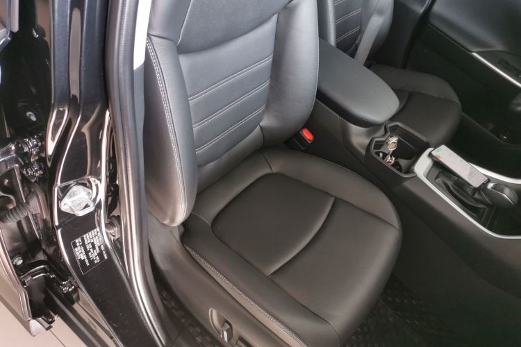 丰田 RAV4荣放 2023款 双擎 2.5L E-CVT两驱精英Plus版局部细节41