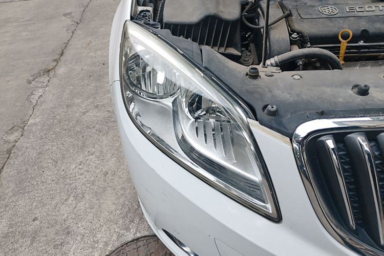 别克 英朗 2013款 GT 1.6L 自动时尚版车身外观8