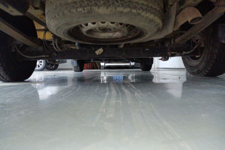 福特 全顺 2017款 2.0T柴油多功能商用车短轴低顶国V局部细节9009