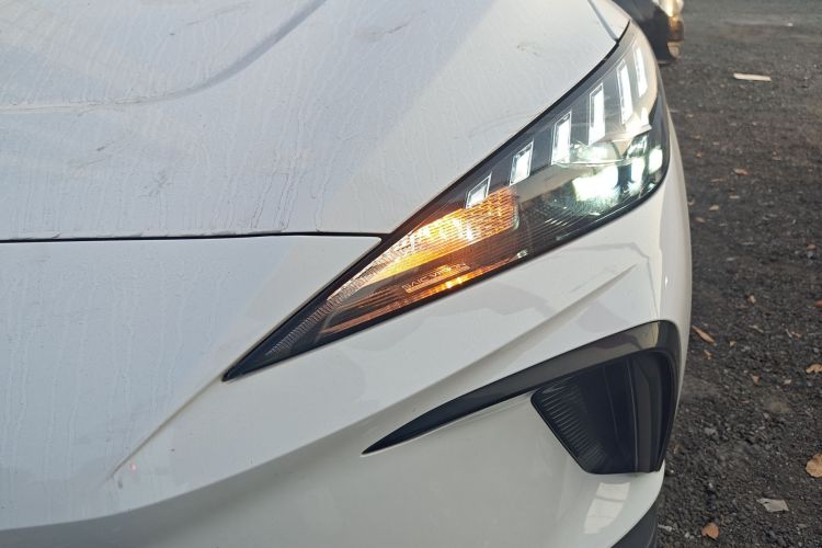 名爵 MG4 EV 2022款 425km 豪华版局部细节36