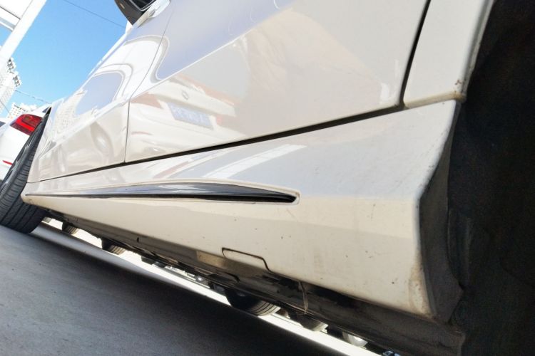 奔驰C级(进口) 2018款 C 200 旅行轿车局部细节9002